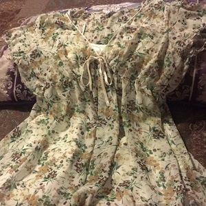 Motherhood Maternity shirt 😍